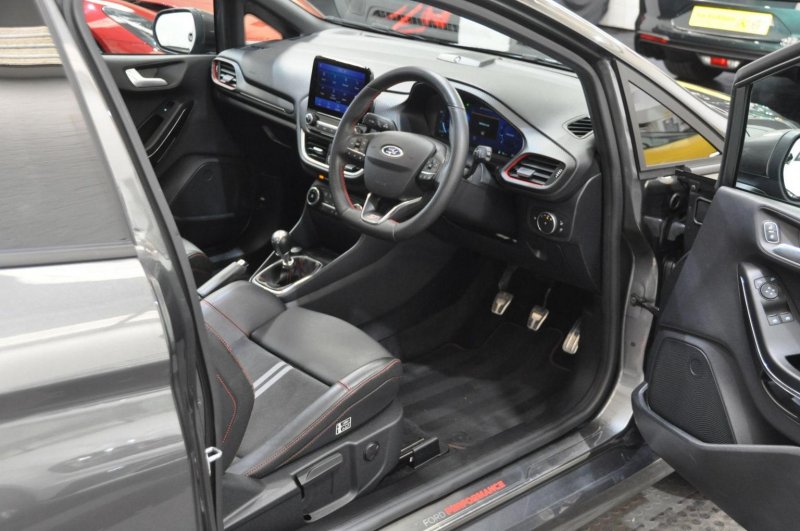FORD FIESTA
