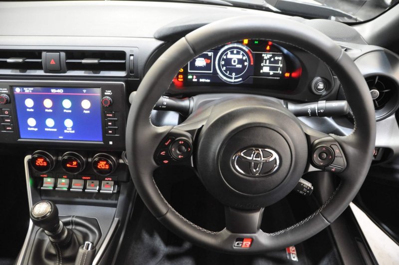 TOYOTA GR86