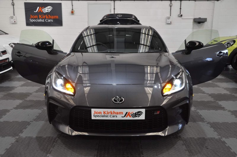 TOYOTA GR86