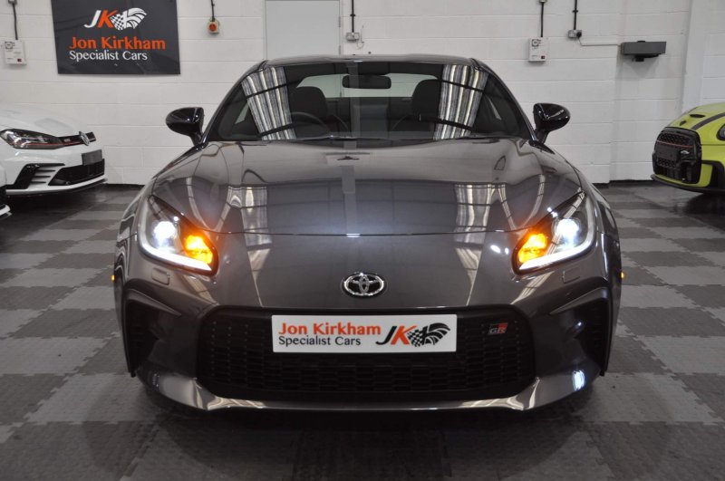 TOYOTA GR86