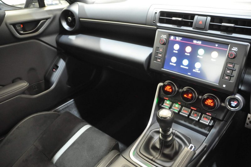TOYOTA GR86