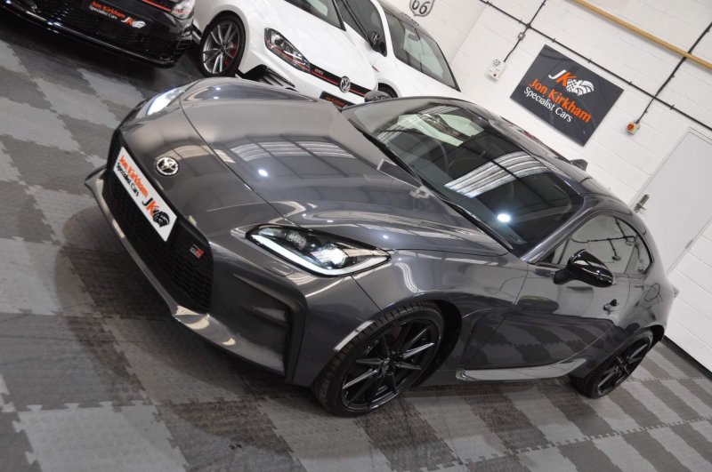 TOYOTA GR86