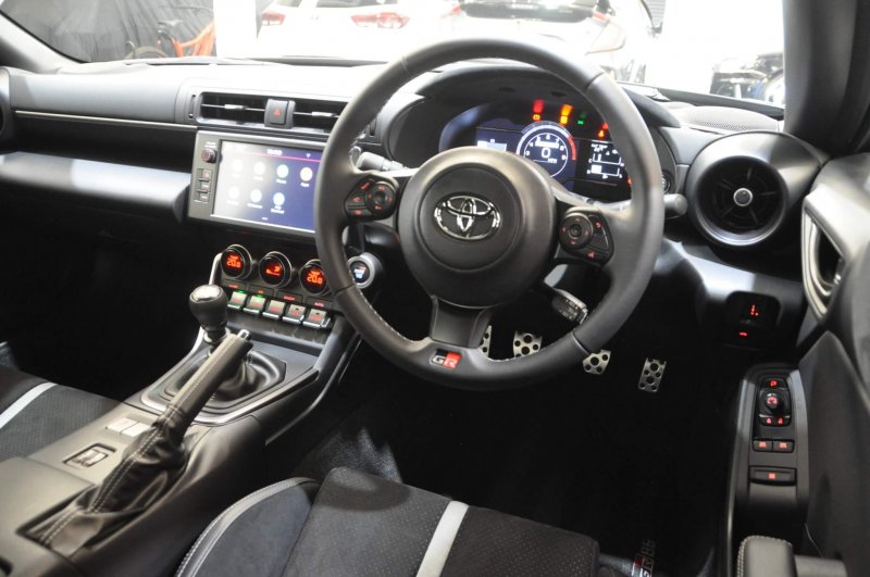TOYOTA GR86