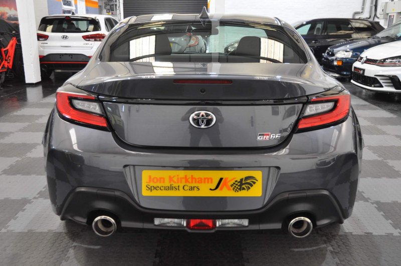 TOYOTA GR86
