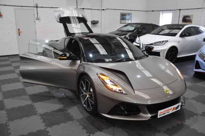 LOTUS EMIRA