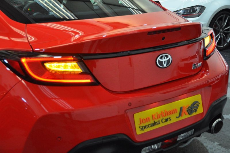 TOYOTA GR86