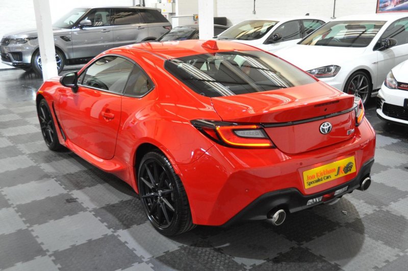 TOYOTA GR86