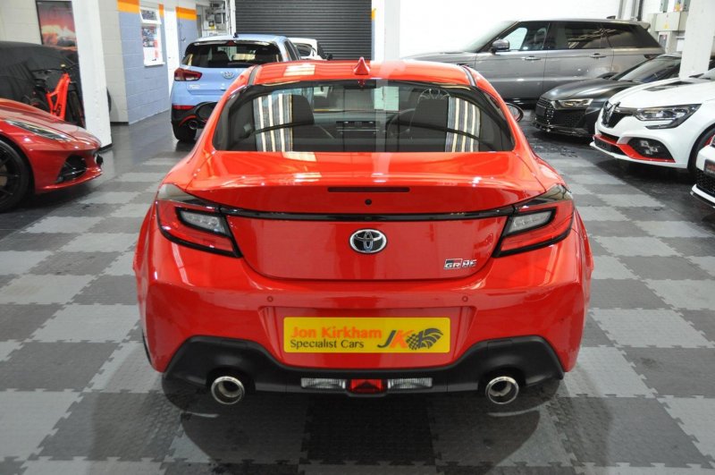 TOYOTA GR86