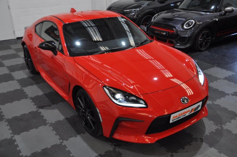 TOYOTA GR86