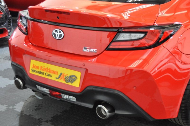 TOYOTA GR86