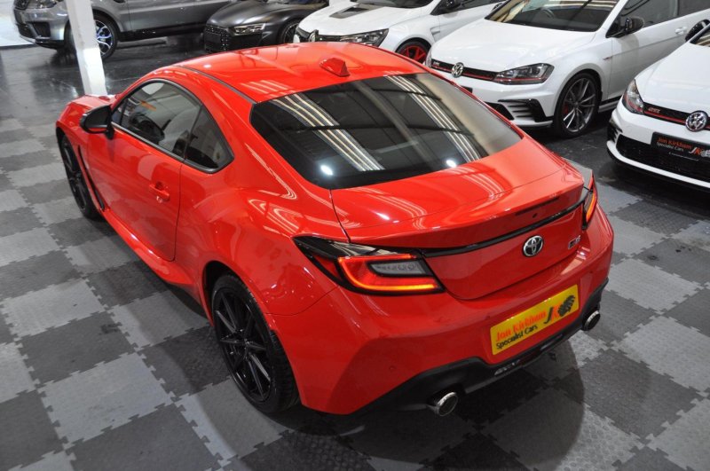 TOYOTA GR86