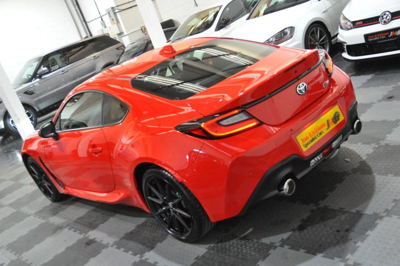 TOYOTA GR86