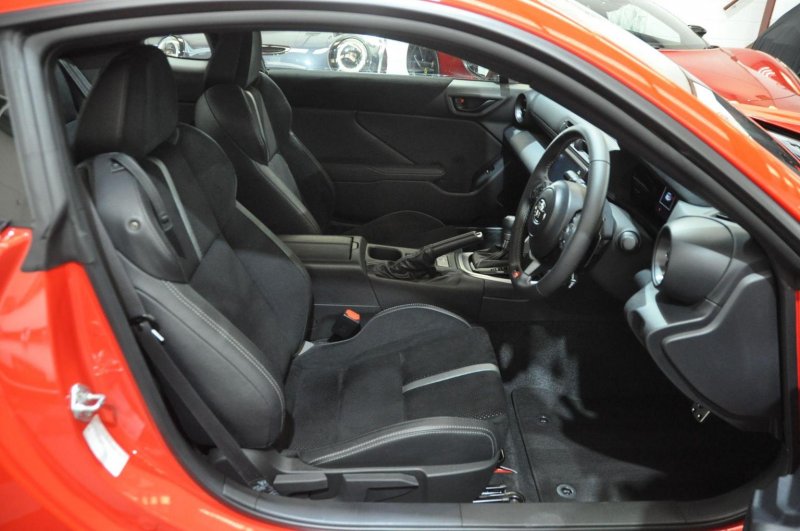 TOYOTA GR86