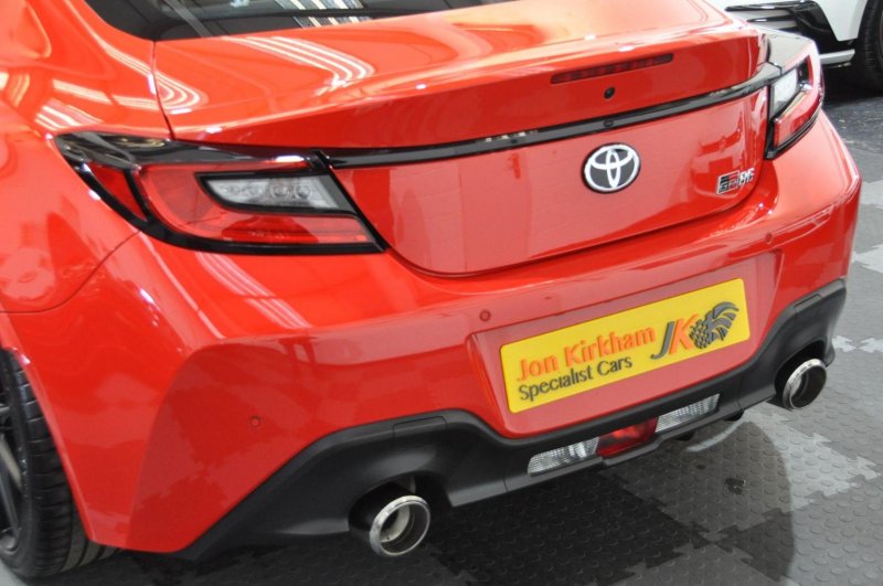 TOYOTA GR86