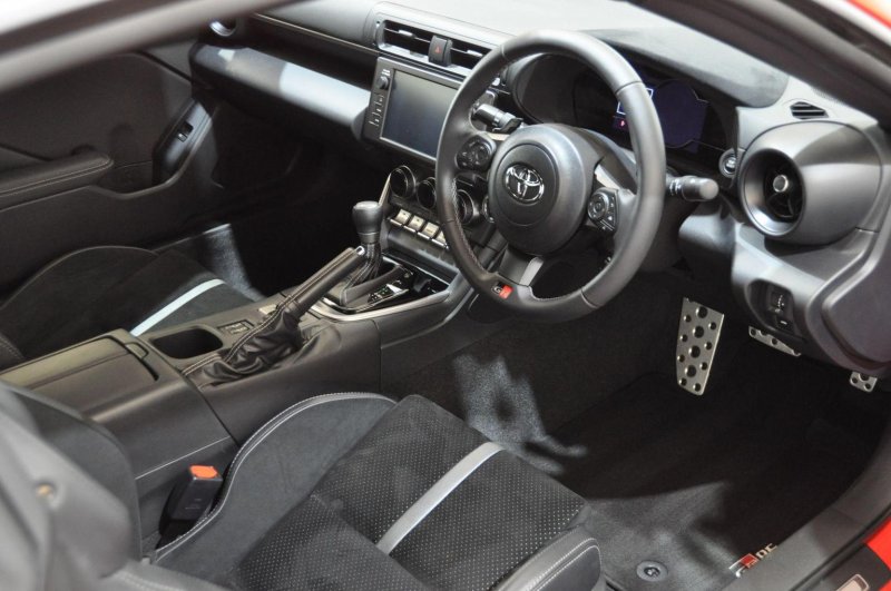 TOYOTA GR86