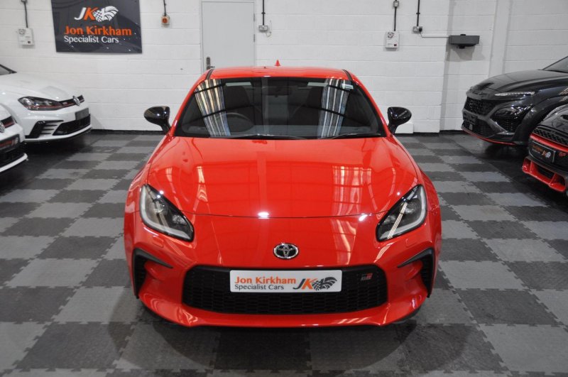TOYOTA GR86