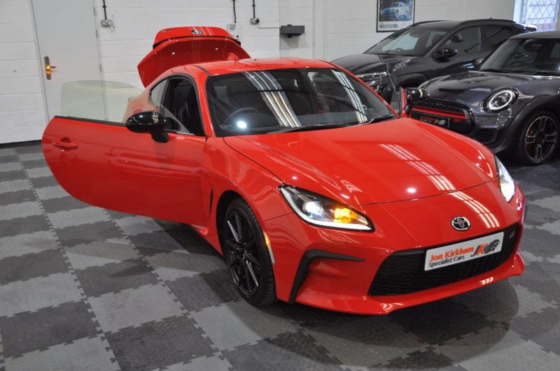TOYOTA GR86