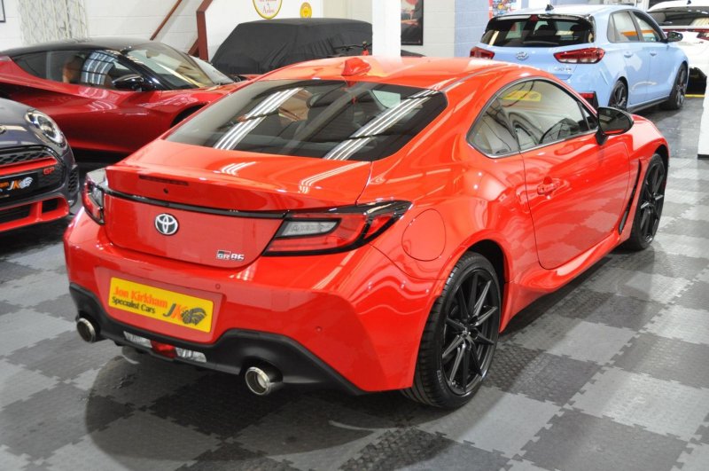 TOYOTA GR86