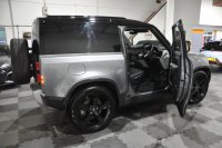 LAND ROVER DEFENDER 90