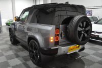 LAND ROVER DEFENDER 90