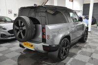 LAND ROVER DEFENDER 90