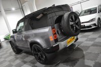 LAND ROVER DEFENDER 90