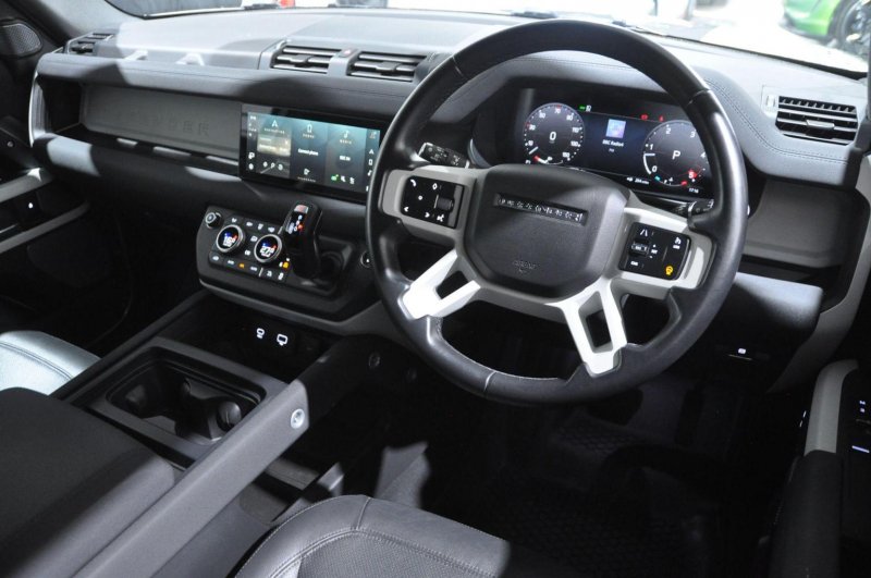 LAND ROVER DEFENDER 90