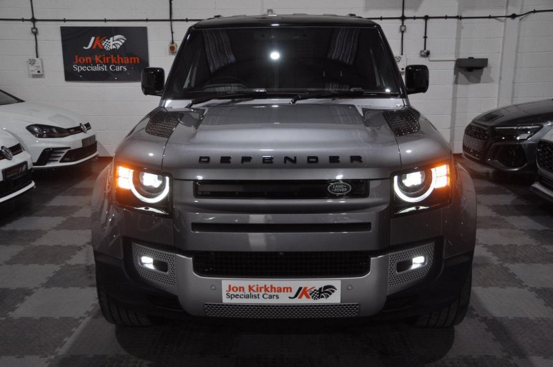 LAND ROVER DEFENDER 90