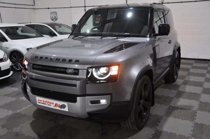 LAND ROVER DEFENDER 90