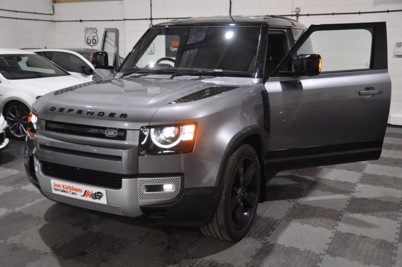LAND ROVER DEFENDER 90
