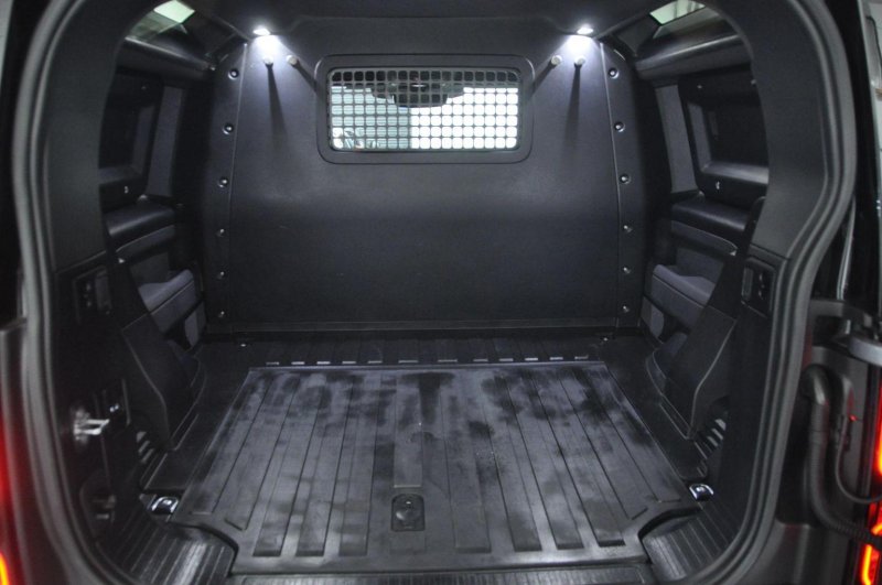 LAND ROVER DEFENDER 90