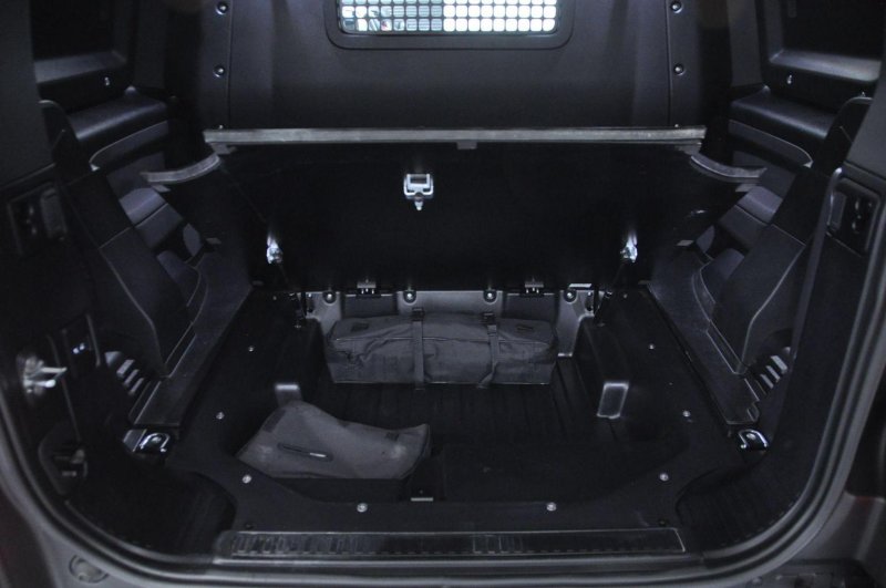 LAND ROVER DEFENDER 90