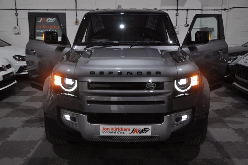 LAND ROVER DEFENDER 90