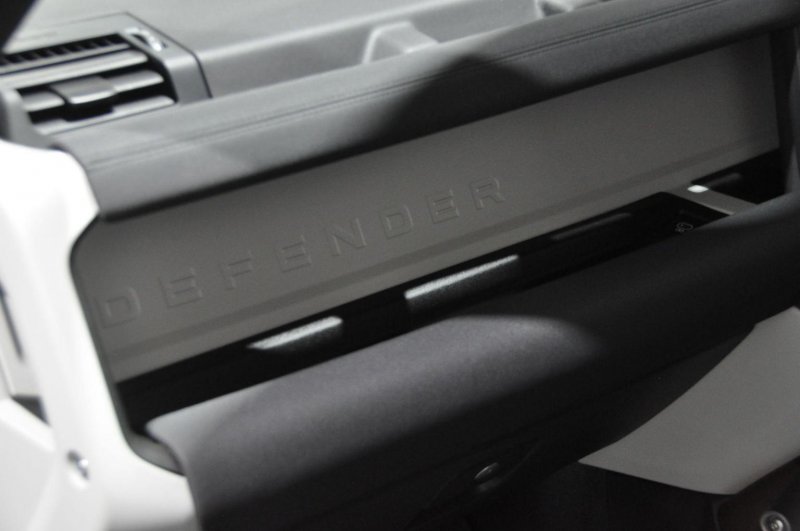 LAND ROVER DEFENDER 90