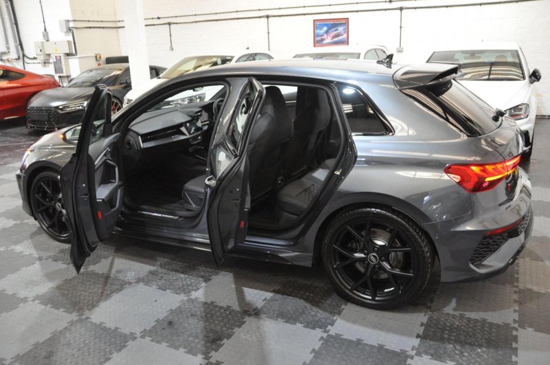 AUDI RS3