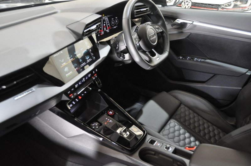 AUDI RS3