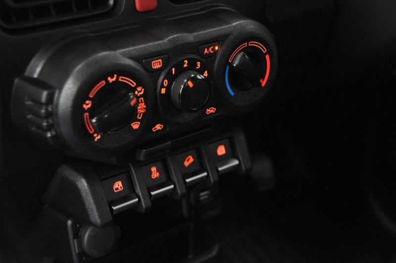 SUZUKI JIMNY