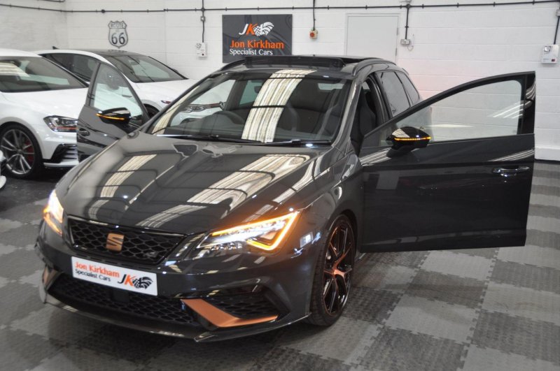 SEAT LEON