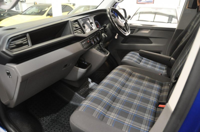 VOLKSWAGEN TRANSPORTER
