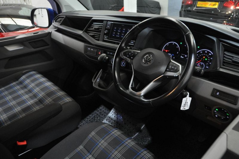 VOLKSWAGEN TRANSPORTER