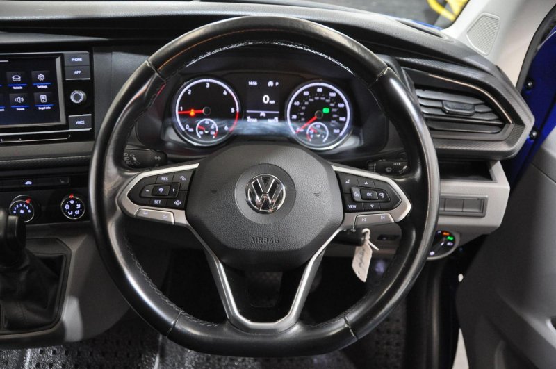VOLKSWAGEN TRANSPORTER