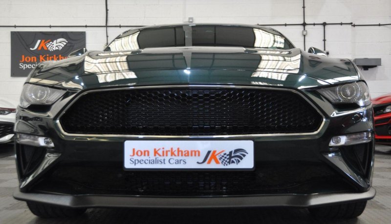 FORD MUSTANG