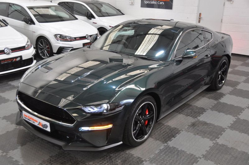 FORD MUSTANG