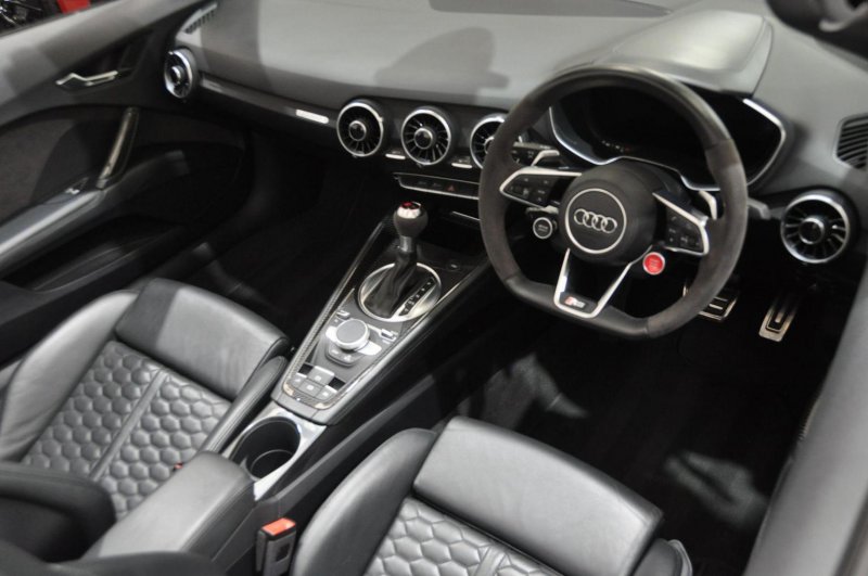 AUDI TT RS