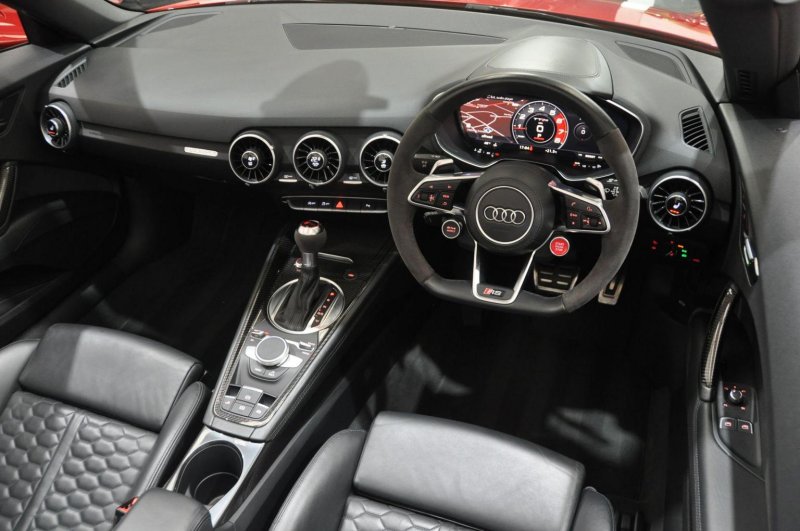 AUDI TT RS