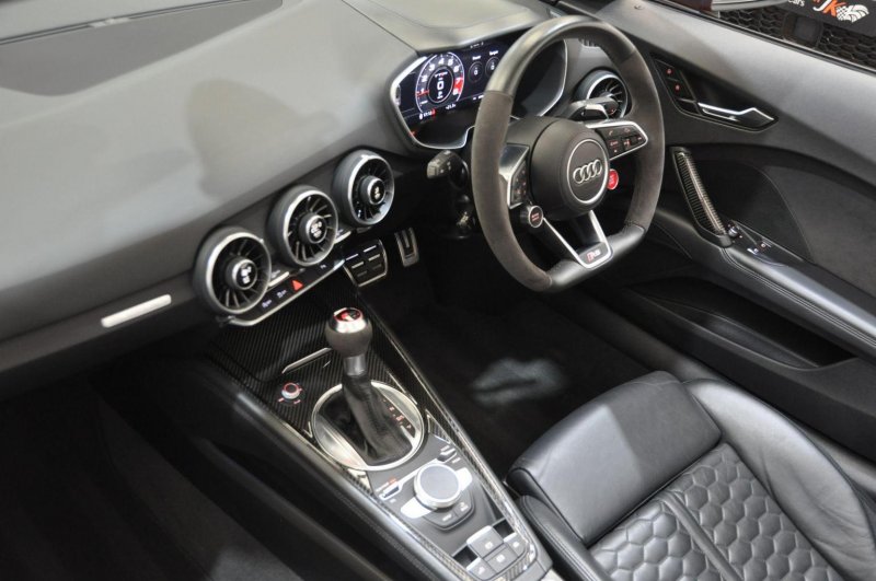AUDI TT RS