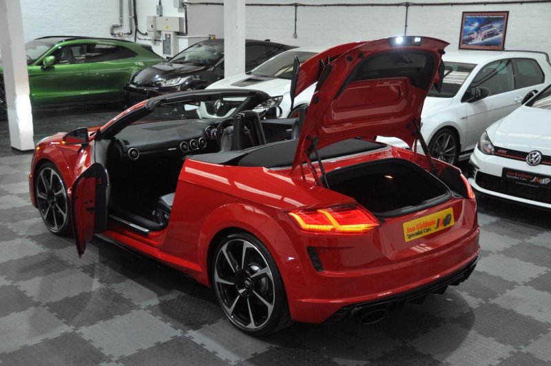 AUDI TT RS