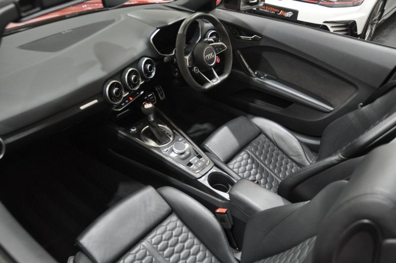 AUDI TT RS