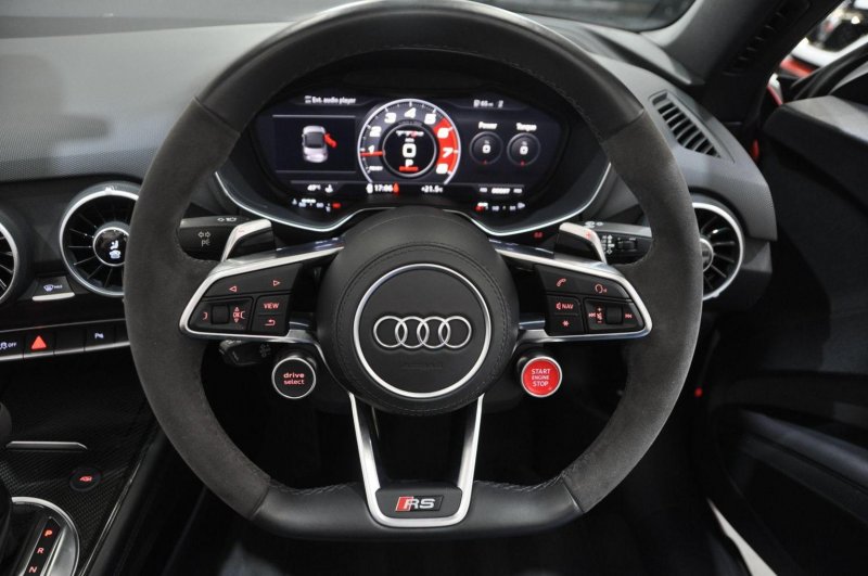 AUDI TT RS