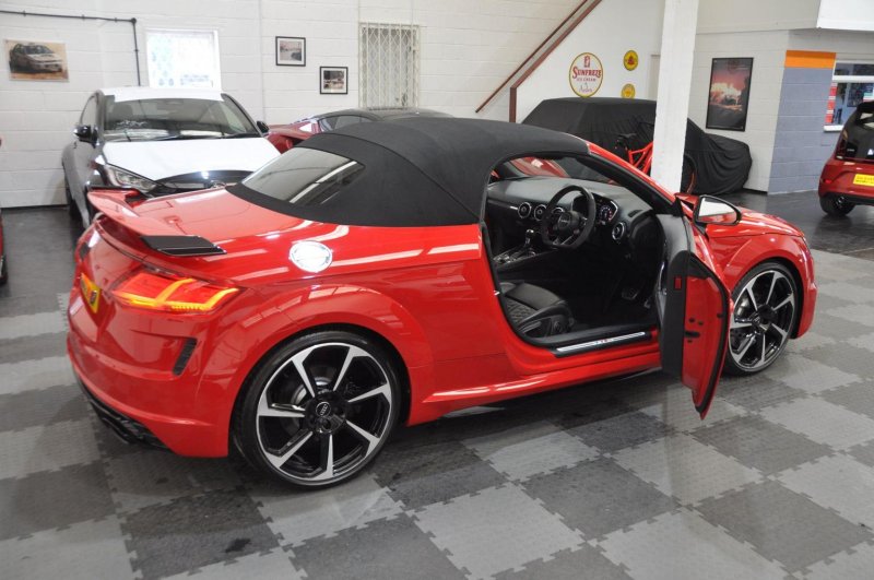 AUDI TT RS